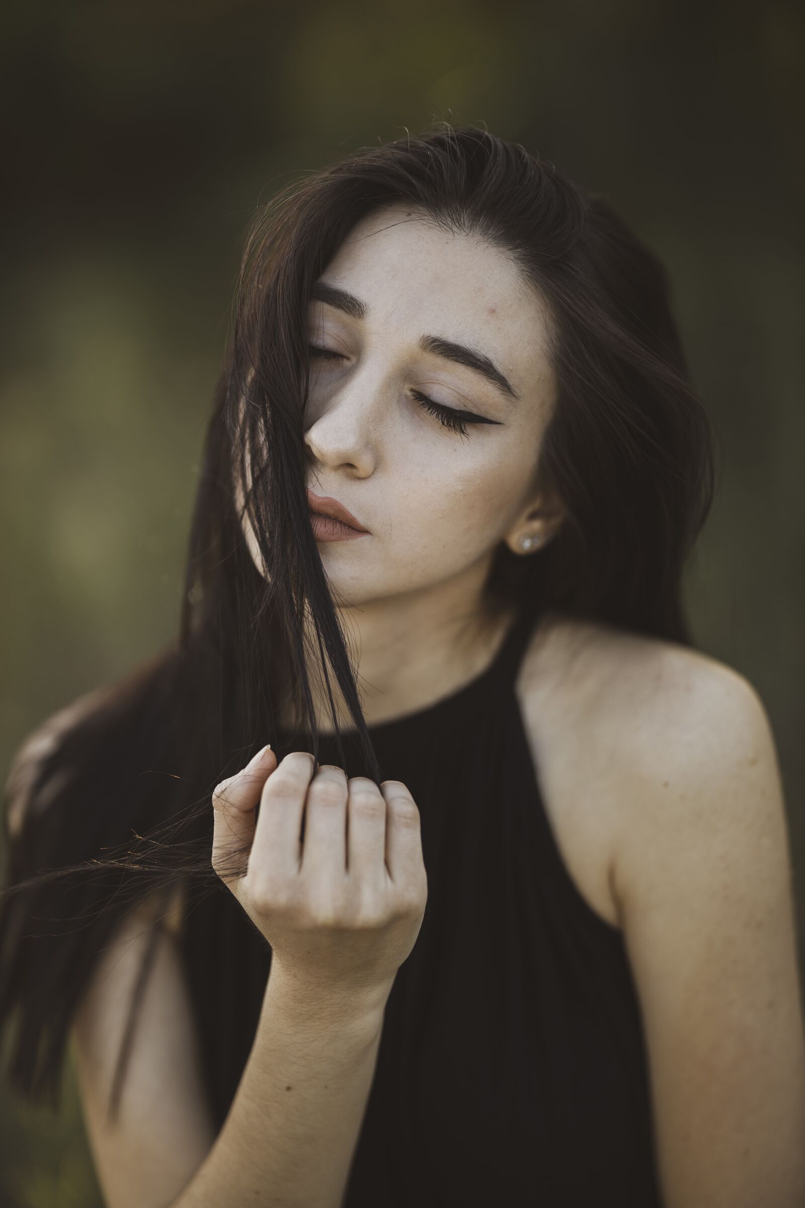 Canon RF 85mm F1.2L USM sample photo. Young, girl, woman photography