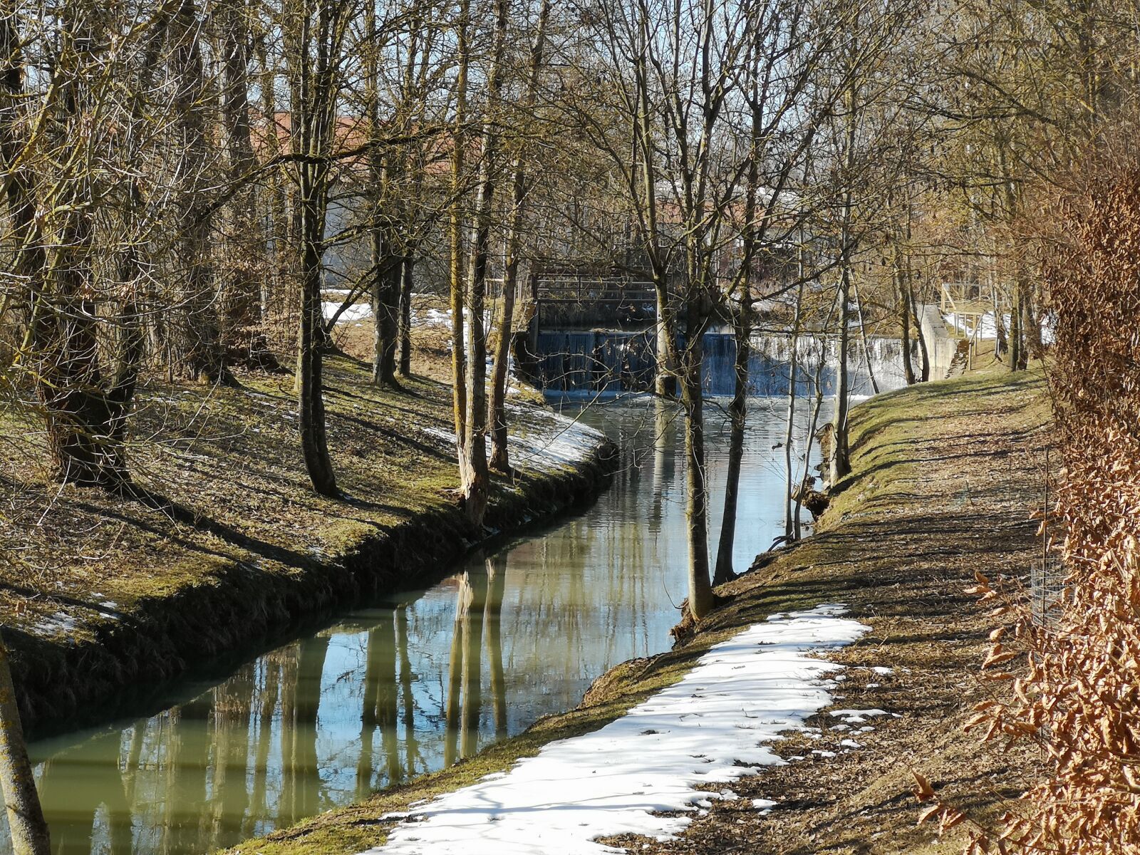 HUAWEI CLT-L29 sample photo. Bach, water, river photography