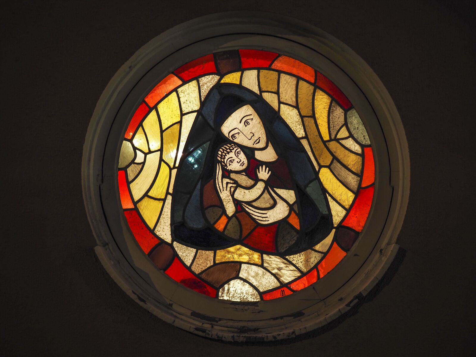 Olympus OM-D E-M10 + Olympus M.Zuiko Digital 25mm F1.8 sample photo. Window, stained glass, religion photography