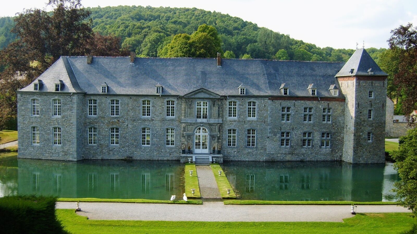 Samsung Digimax S830 / Kenox S830 sample photo. Castle, ardennes, wallonia photography