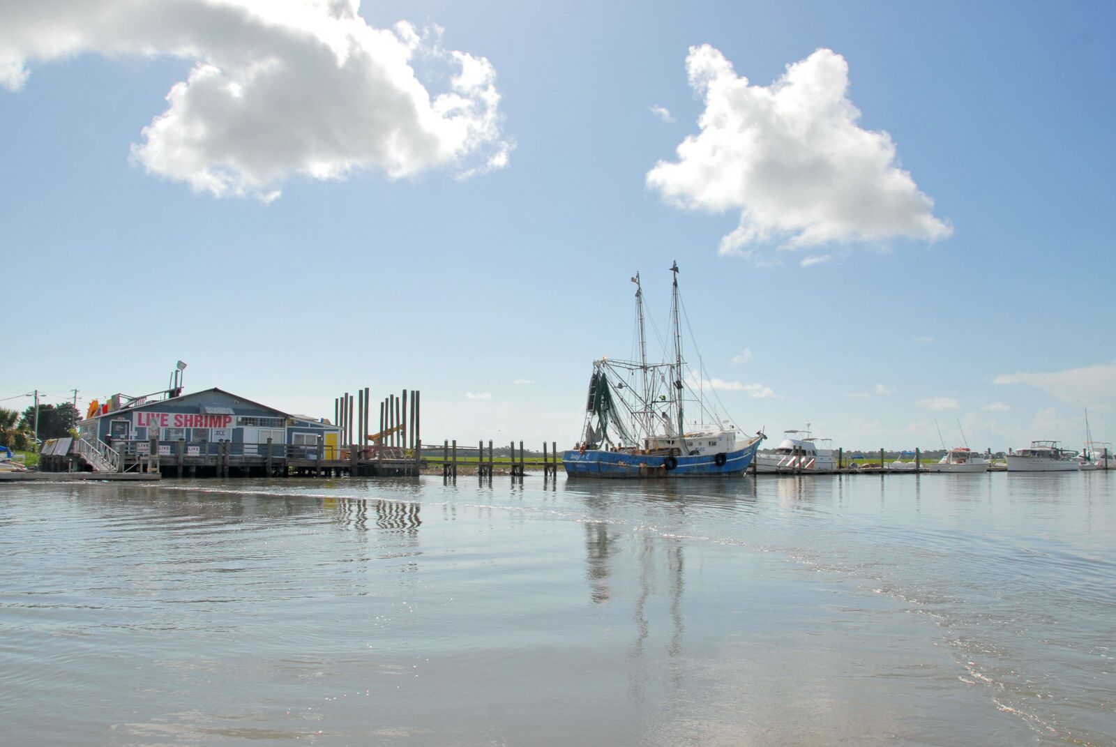 Nikon D200 sample photo. Shrimp boat, netter, nets photography