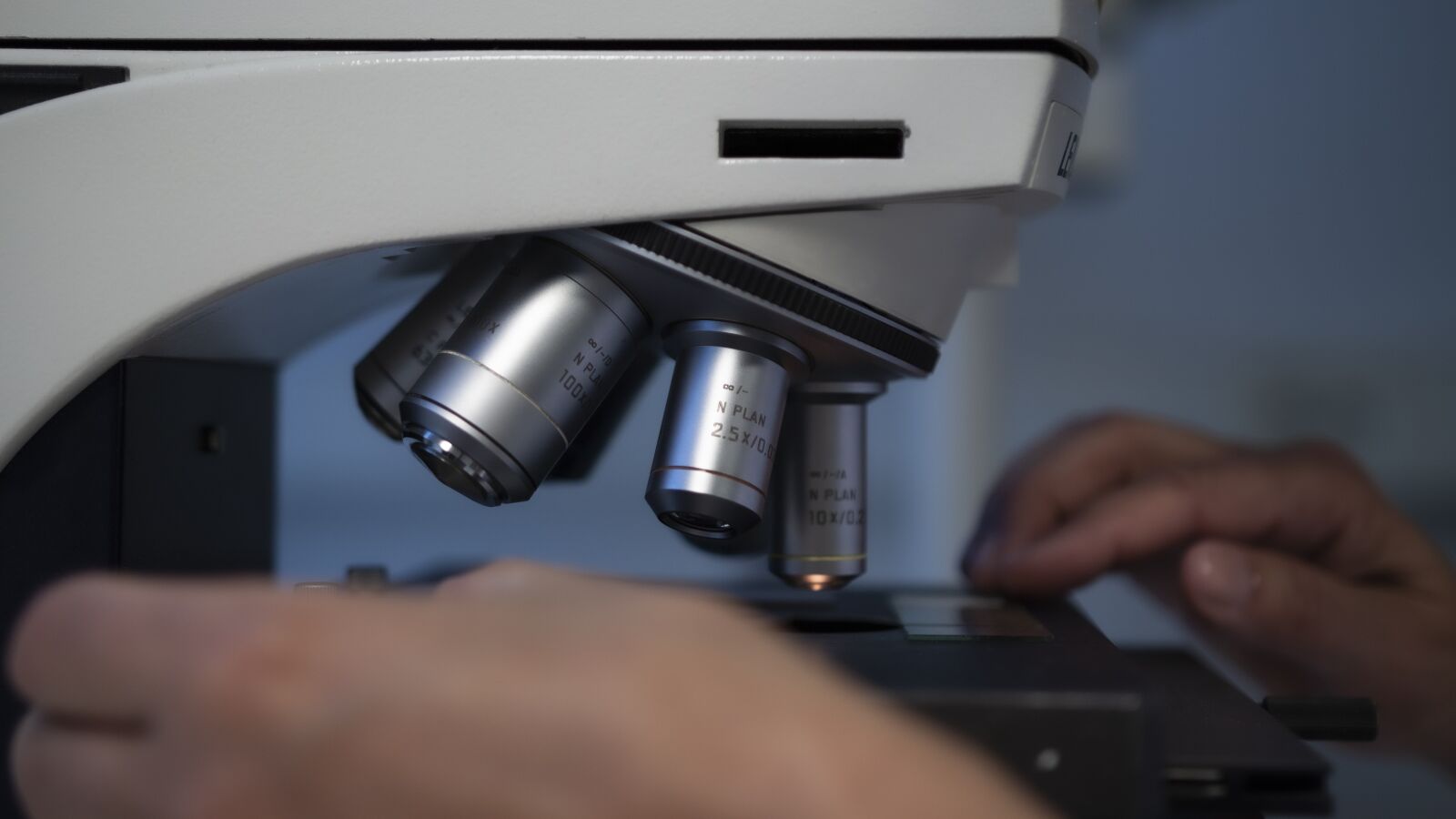 Canon EOS 50D sample photo. Microscope, hands, medical photography