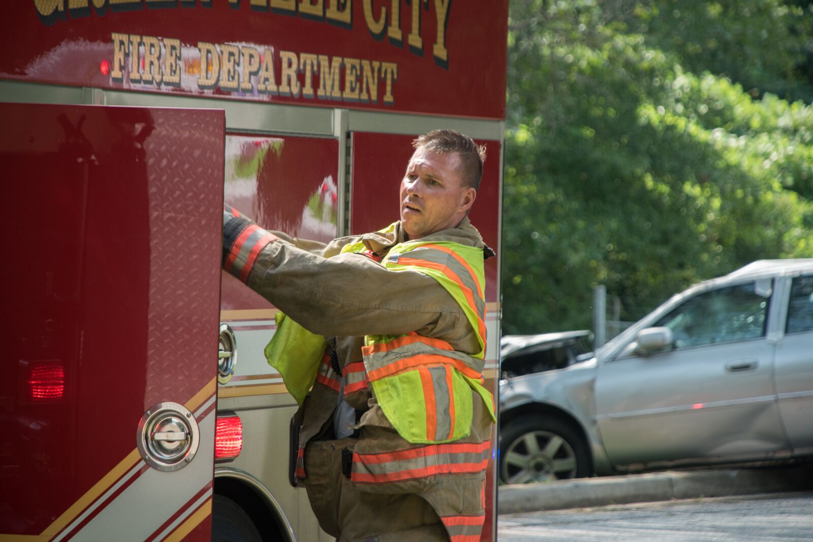 Nikon D810 sample photo. Car crash, school of photography