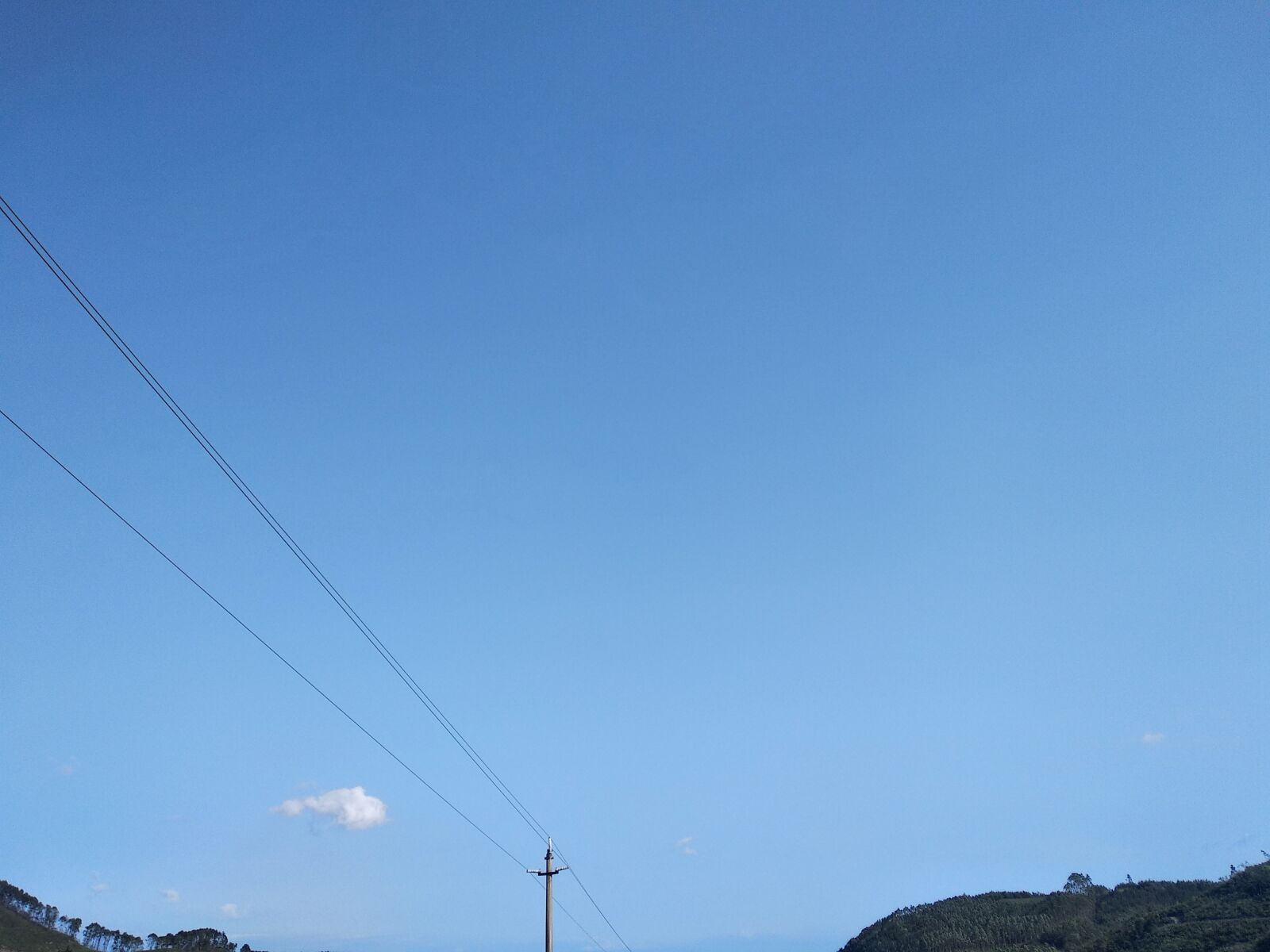 Xiaomi Redmi 5 Plus sample photo. Telegraph poles, the sky photography