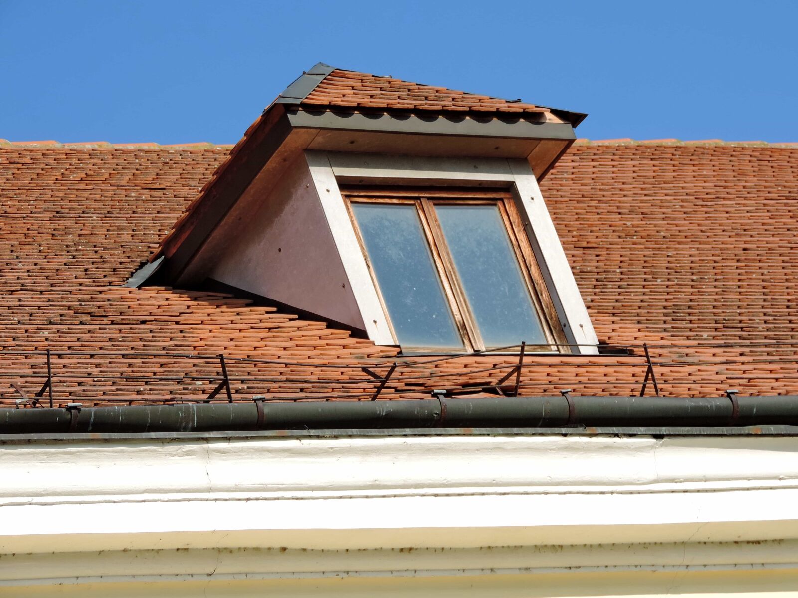 Nikon Coolpix P520 sample photo. Tile, building, house, architecture photography