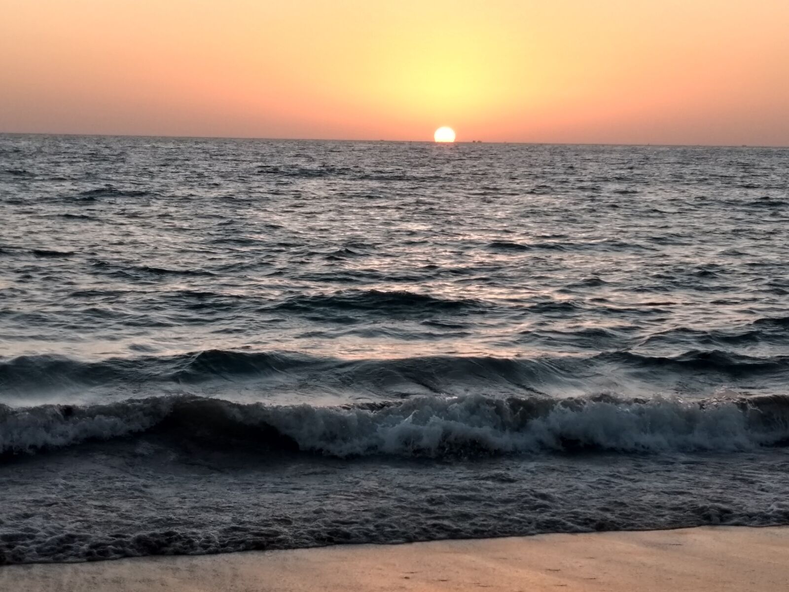 Motorola Moto Z Play Droid sample photo. Sunset, beach, karachi photography