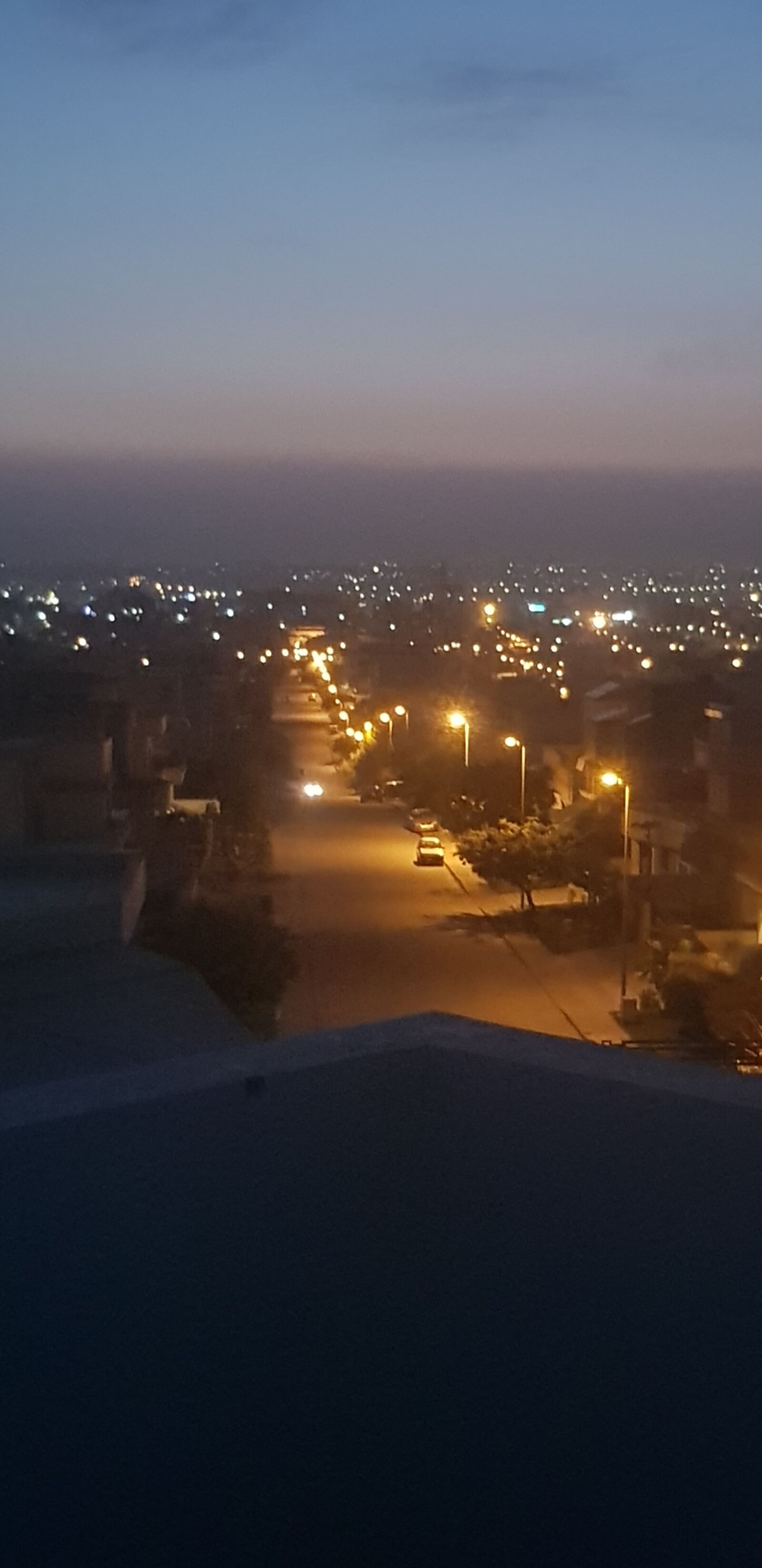 Samsung Galaxy S8 sample photo. Nostalgic, road, evening photography