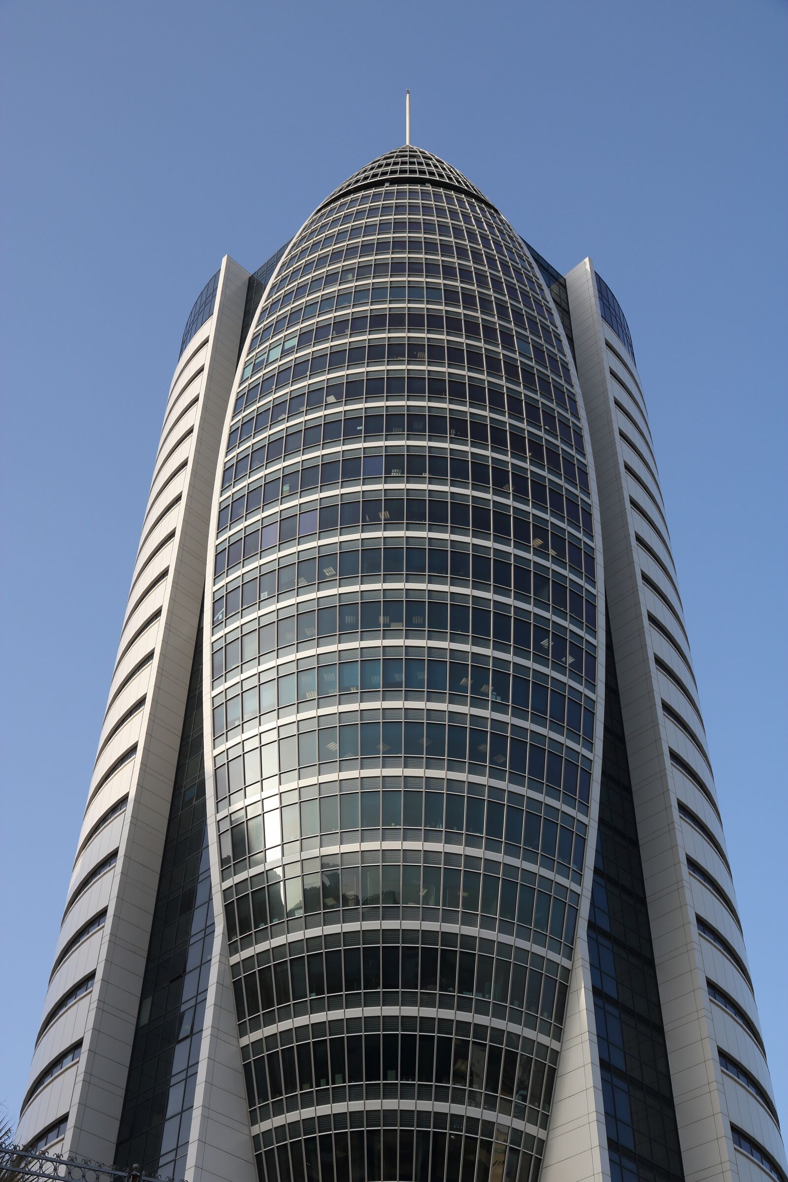 Canon EOS 750D (EOS Rebel T6i / EOS Kiss X8i) sample photo. Israel, haifa, sail building photography