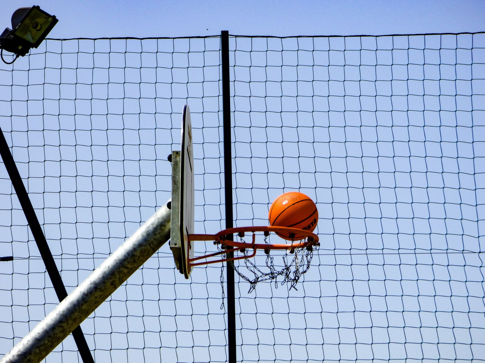 Panasonic DMC-FZ72 sample photo. Basketball, sports, ball photography