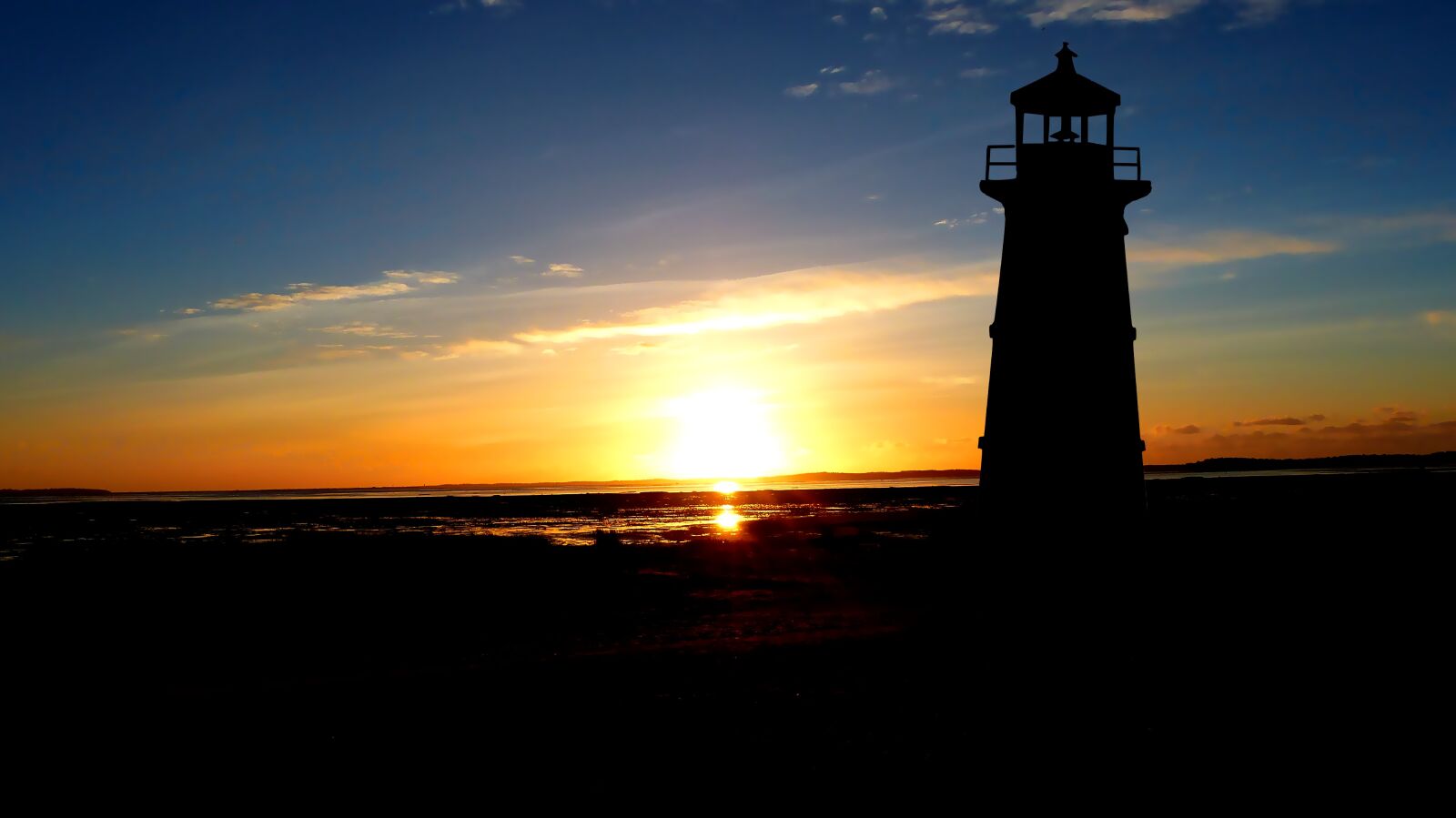 Panasonic Lumix DMC-FZ200 sample photo. Sunset, ocean, lighthouse photography