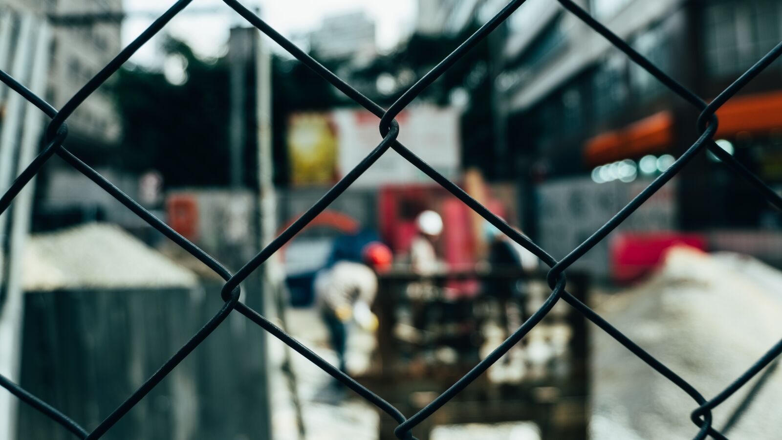 Sony a6300 sample photo. Fence, wire, barrier photography