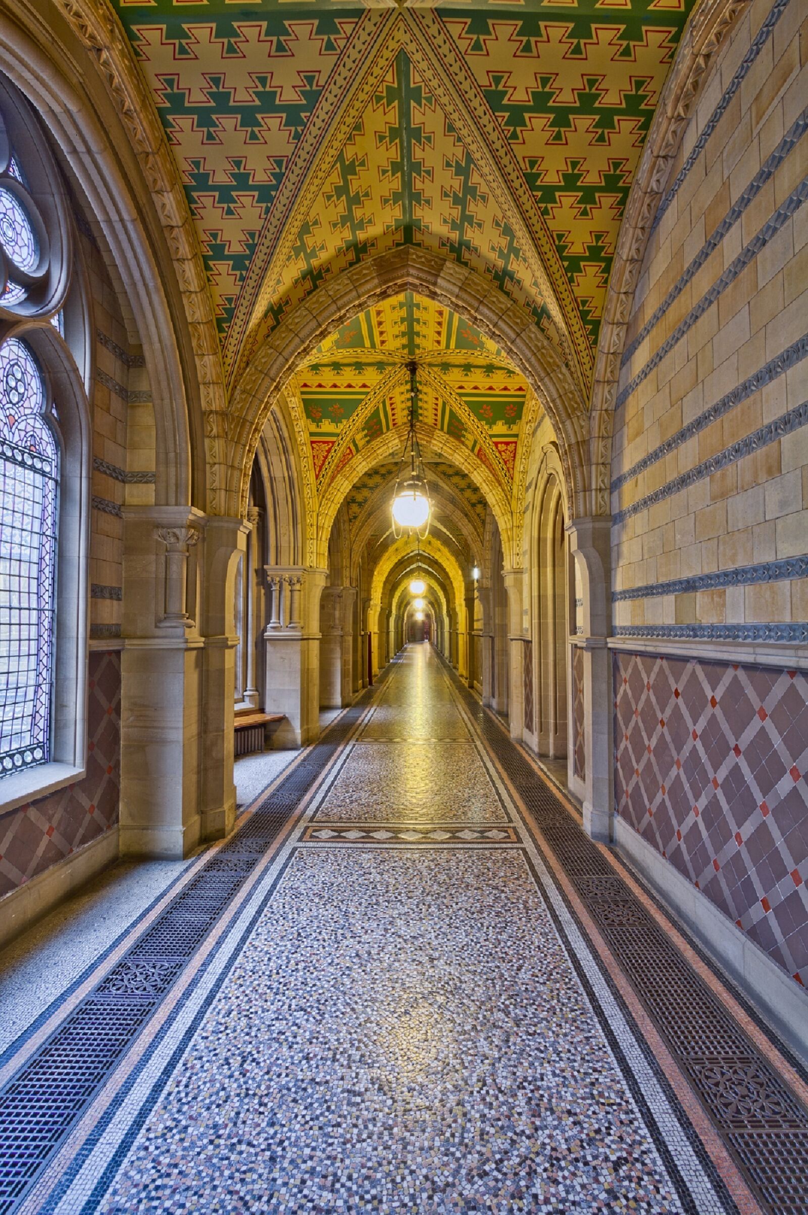 Canon EF-S 10-22mm F3.5-4.5 USM sample photo. Hall, historic, manchester town photography