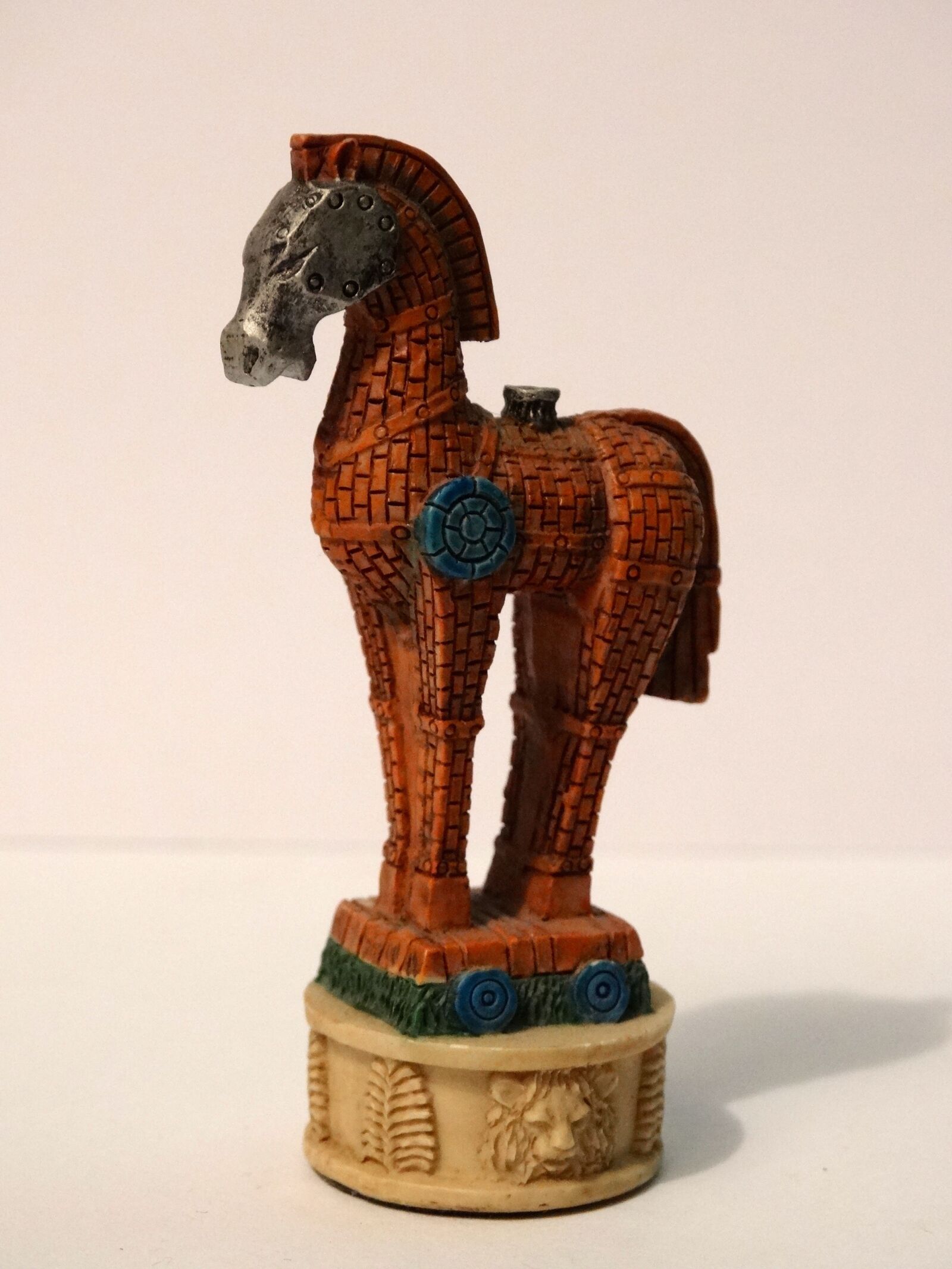 Sony Cyber-shot DSC-HX300 sample photo. Horse, chess piece, trojan photography