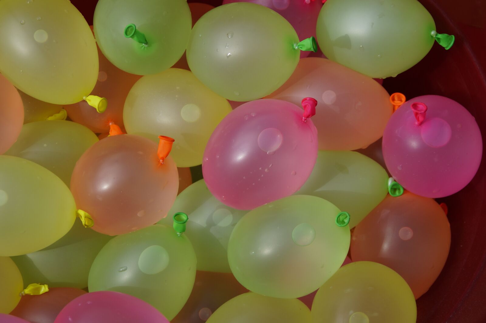 Sony SLT-A58 sample photo. Depth charges, water balloons photography