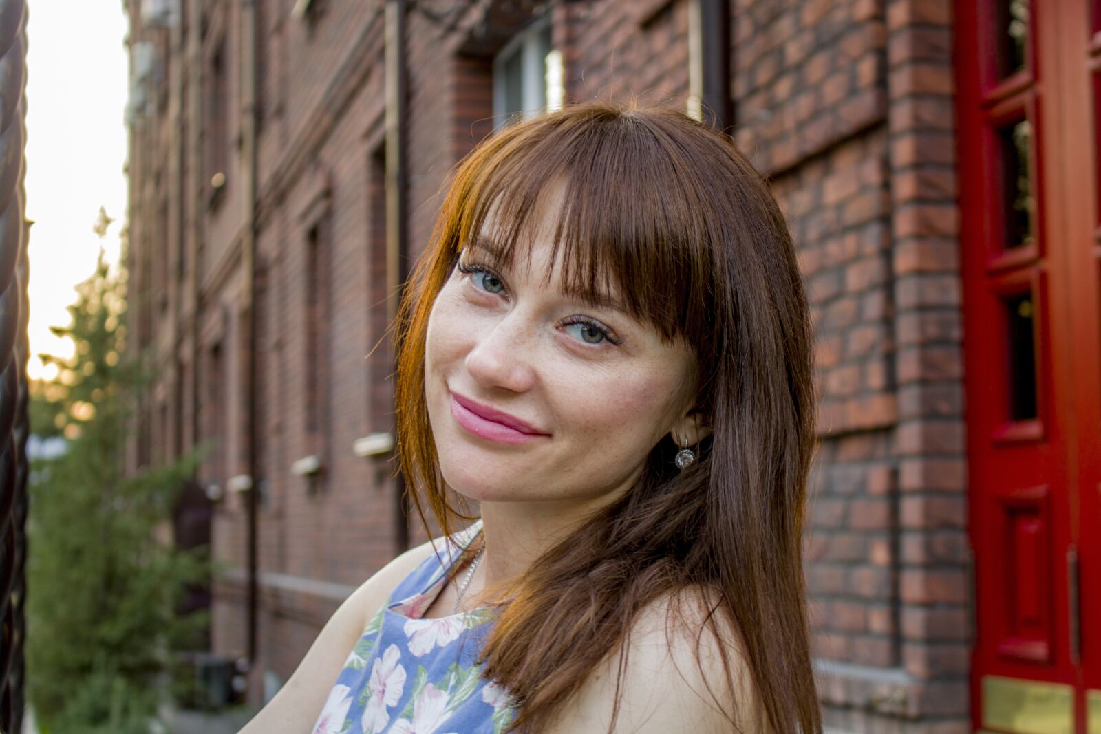 Canon EOS 750D (EOS Rebel T6i / EOS Kiss X8i) sample photo. Girl, woman, smile photography