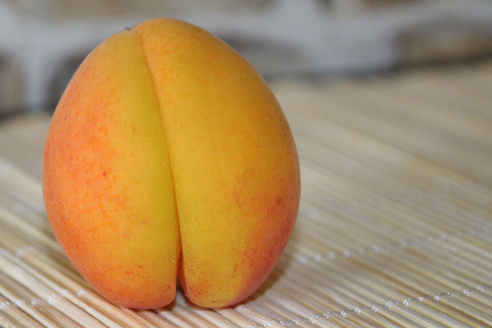 Nikon D3200 sample photo. Apricot, fruit, delicious photography
