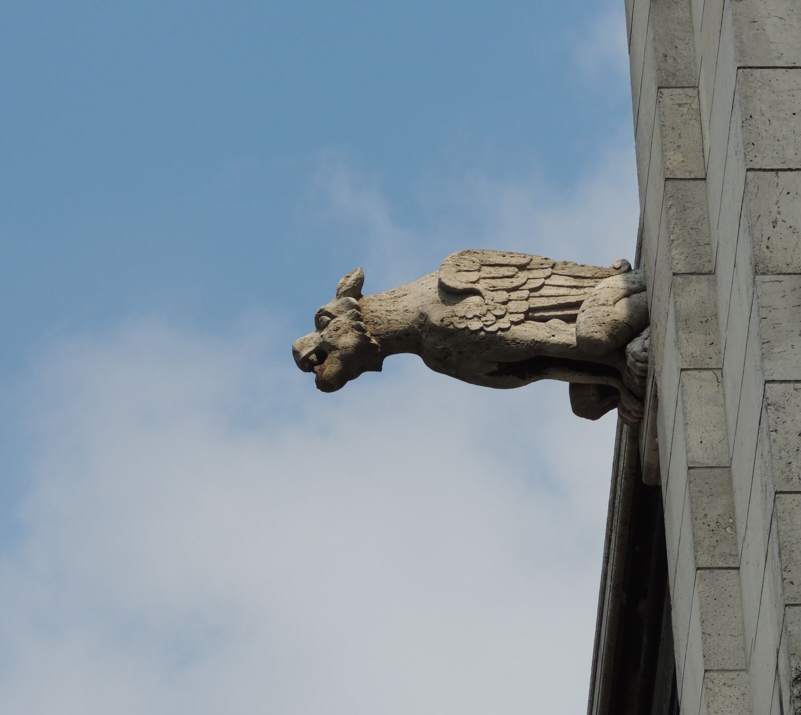 Nikon Coolpix P510 sample photo. Gargoyle, grotesque, sky photography