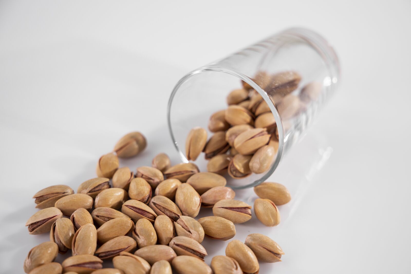 Canon EOS R sample photo. Pistachios, peanut, dried fruits photography