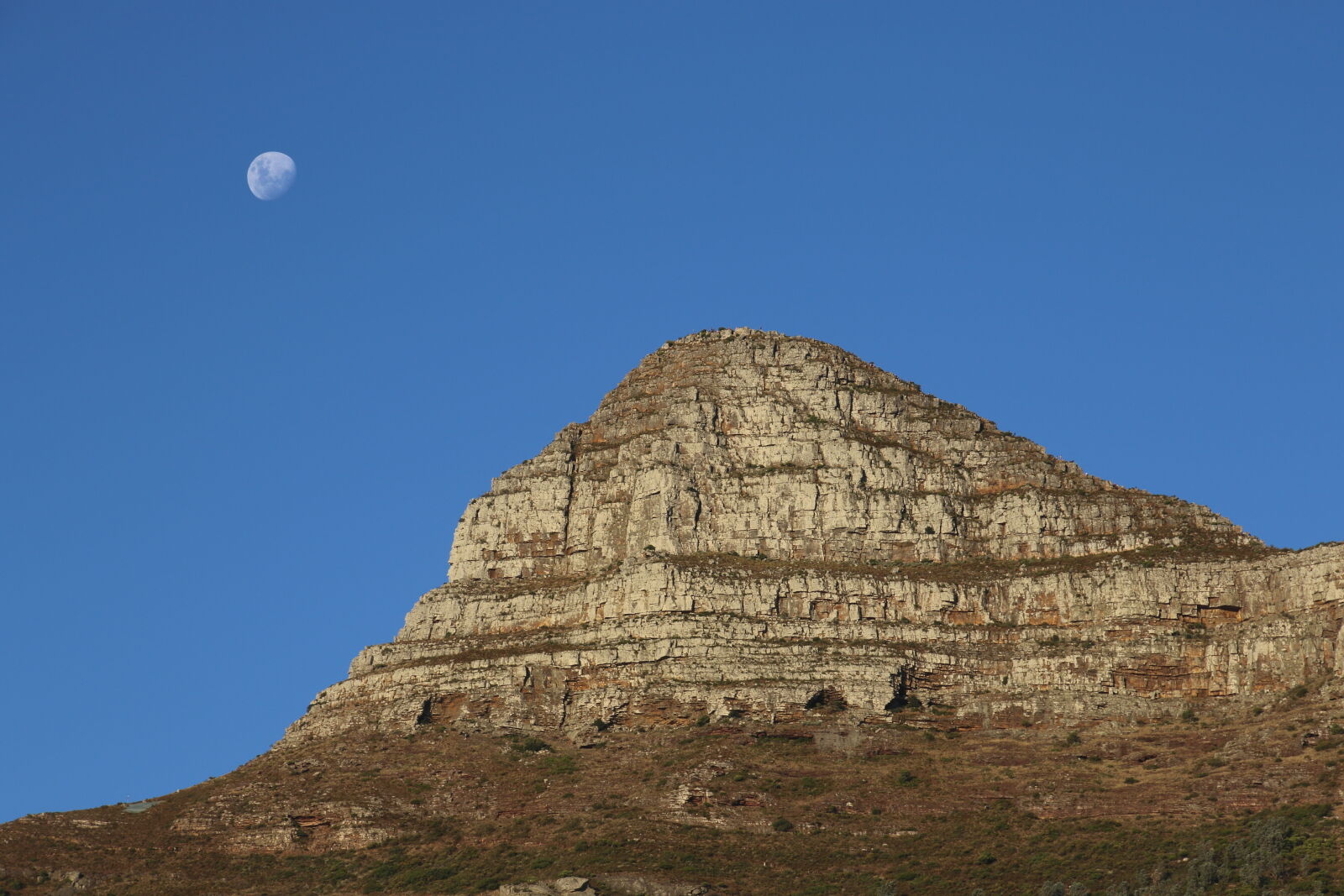 Canon EOS 7D Mark II sample photo. Blue, sky, moon, mountains photography