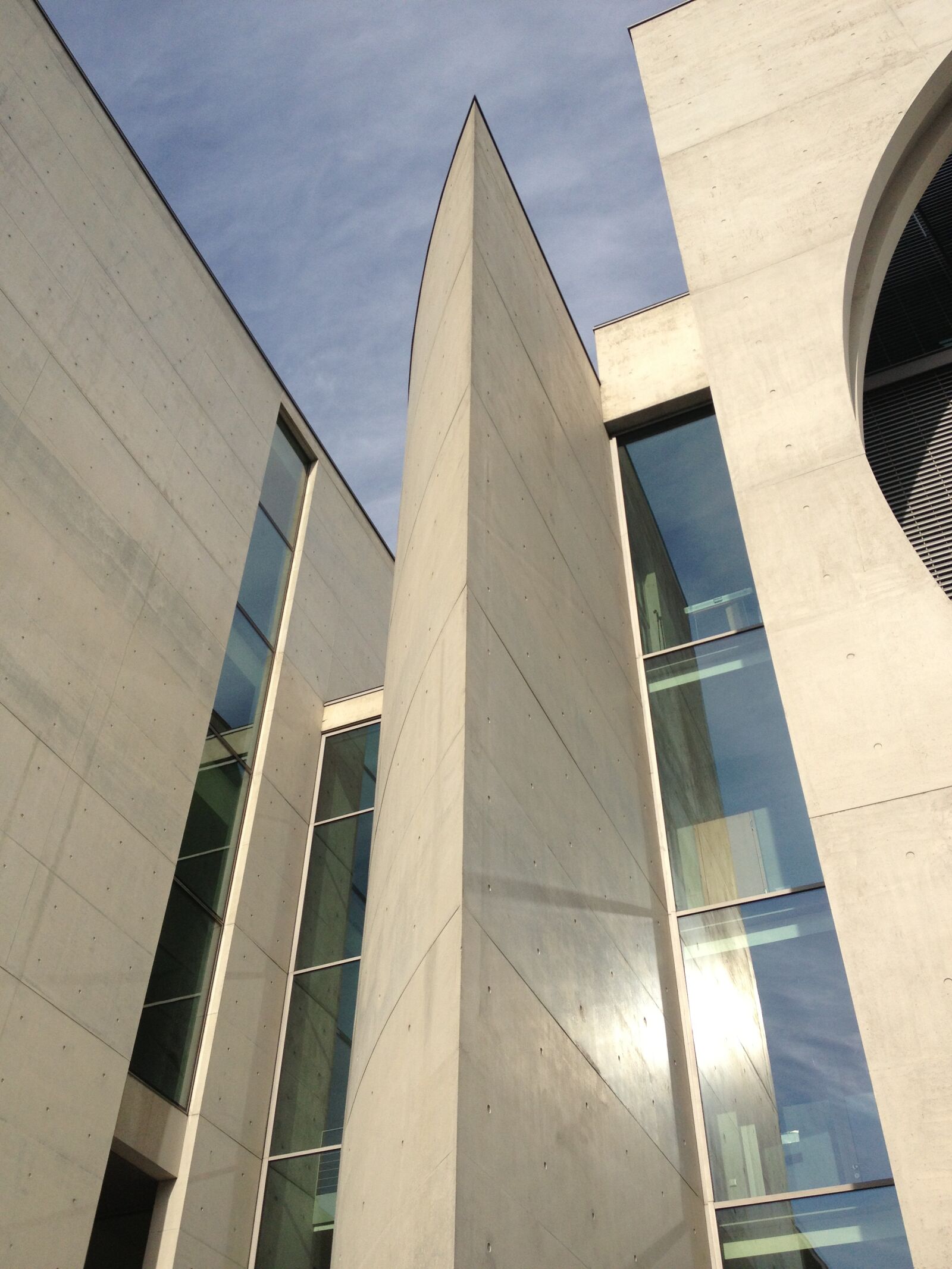 Apple iPhone 4S sample photo. Berlin, government district, bundestag photography