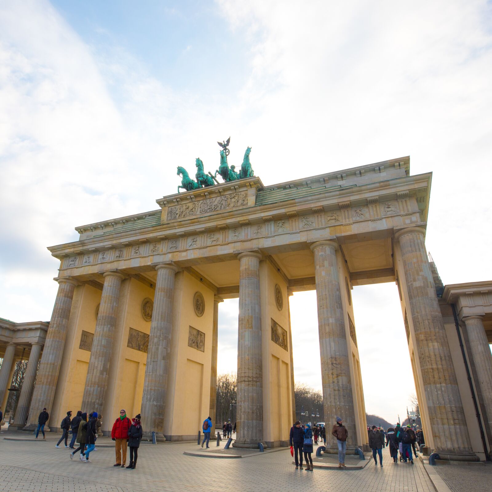 Canon EF 16-35mm F2.8L III USM sample photo. Architecture, pillar, travel photography