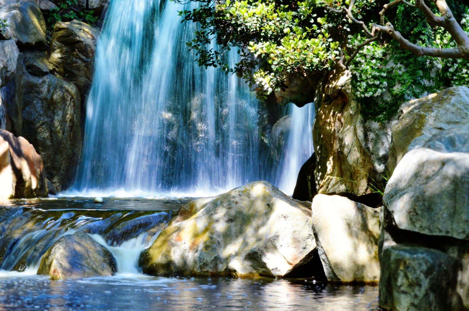 Nikon D3200 sample photo. Waterfall, chinese garden, rocks photography