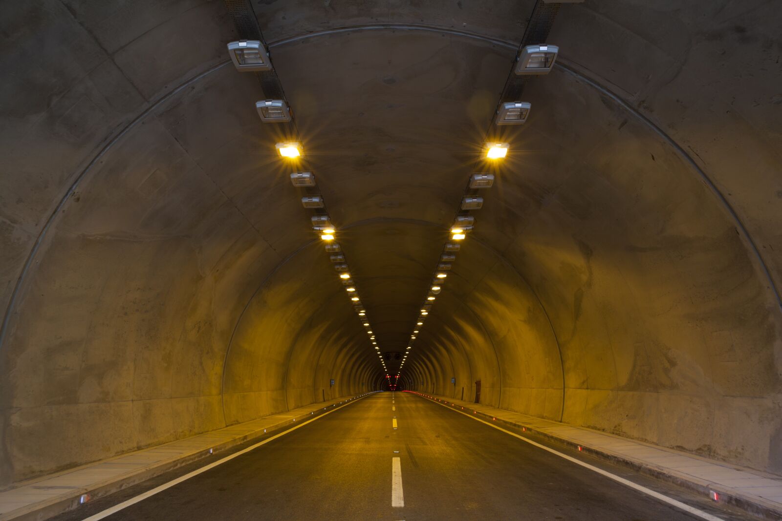 Canon EOS 5D Mark II sample photo. Tunnel, asphalt, light photography