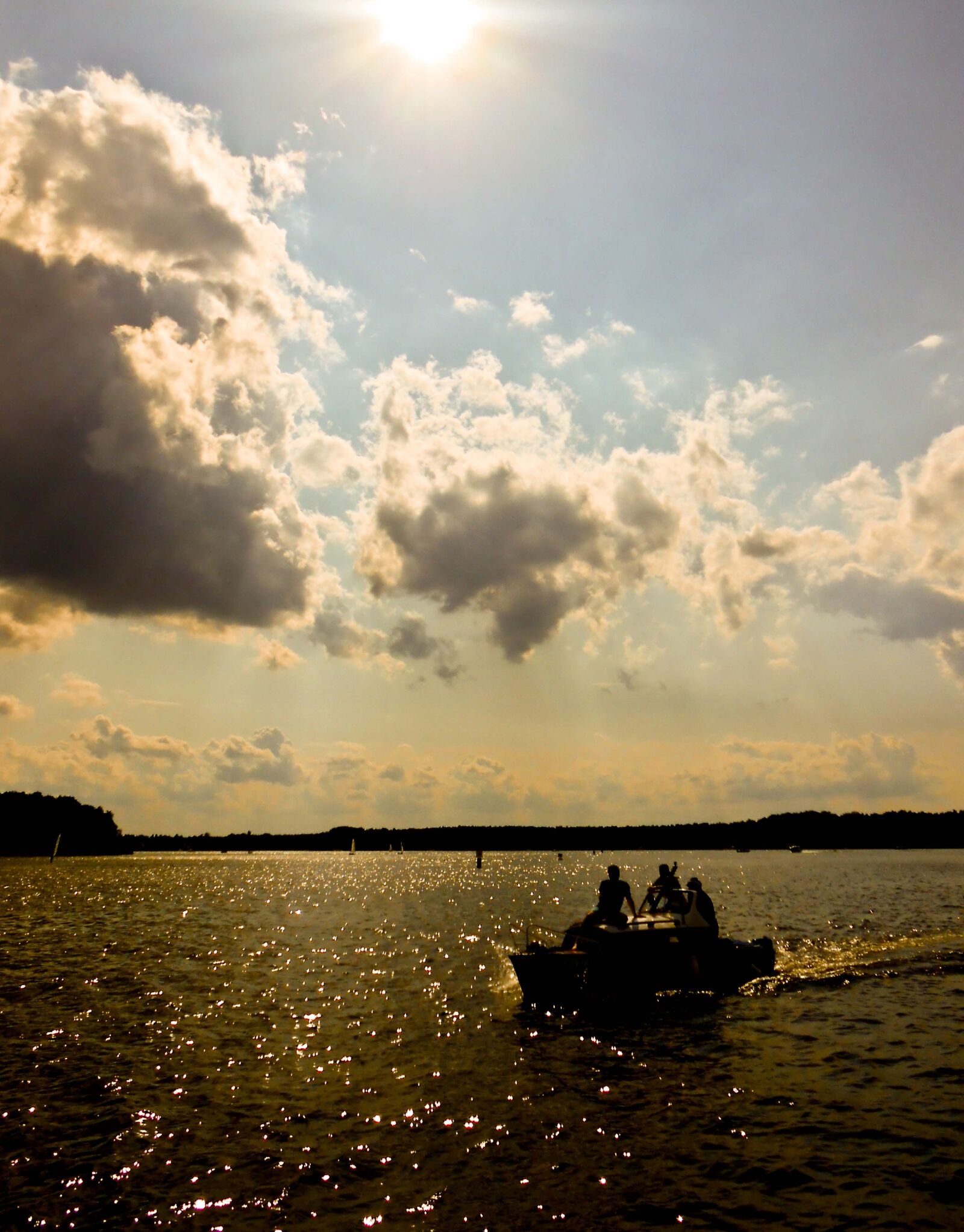 Nikon COOLPIX S2700 sample photo. Boat, lake, sunset photography