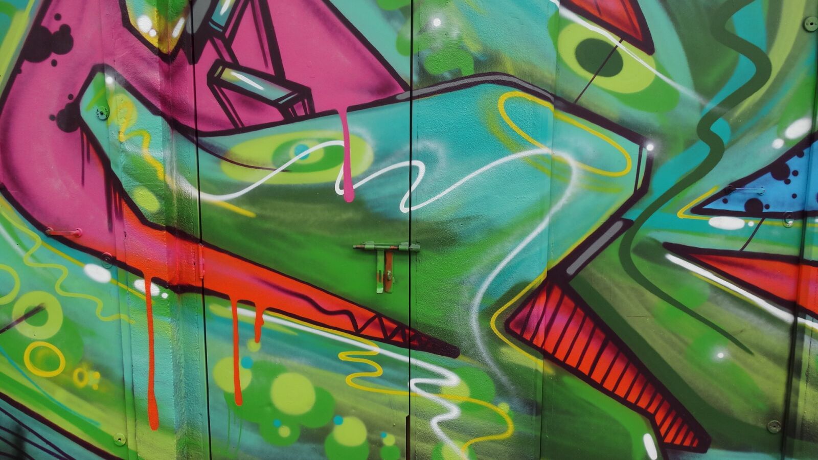 Sony Cyber-shot DSC-HX300 sample photo. Graphite, street art, urban photography