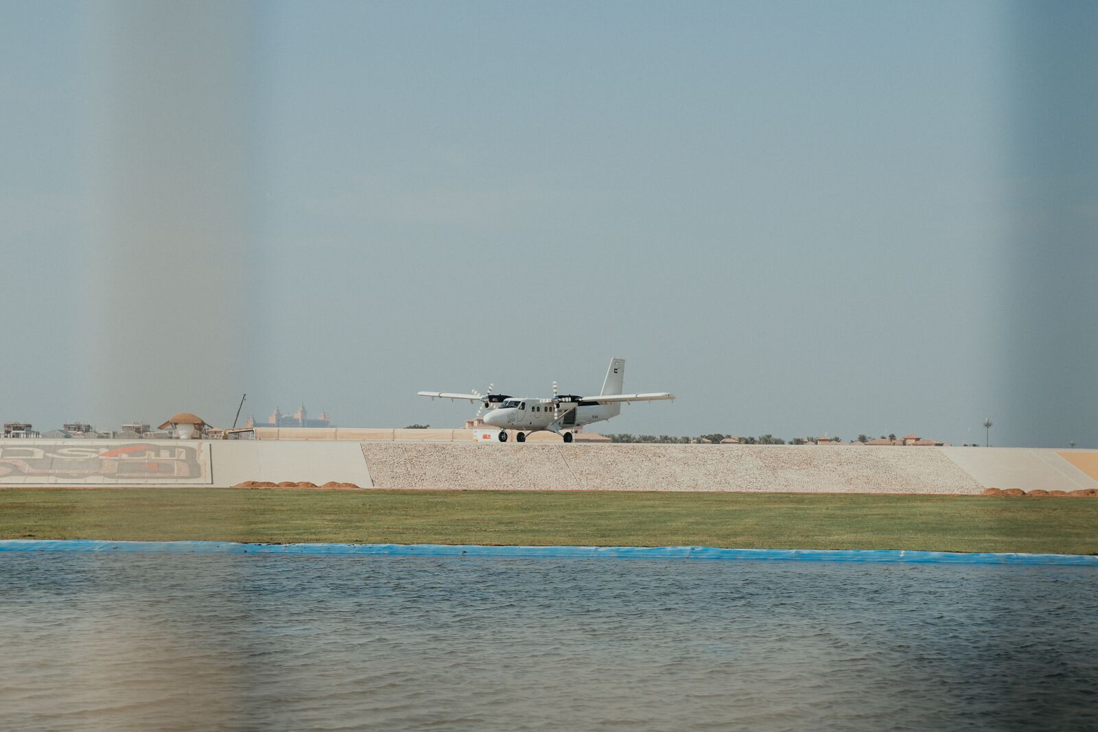 Tamron SP AF 17-50mm F2.8 XR Di II LD Aspherical (IF) sample photo. Aerodrome, aircraft, airplane photography