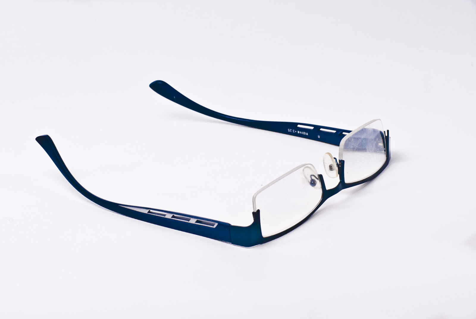 Nikon D200 sample photo. Glasses photography