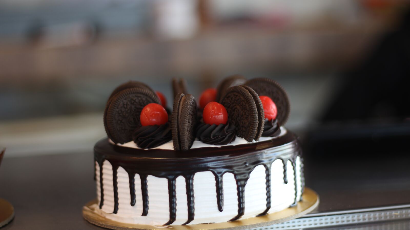 Canon EOS 700D (EOS Rebel T5i / EOS Kiss X7i) + Canon EF 50mm F1.8 STM sample photo. Sweet, food, cake photography