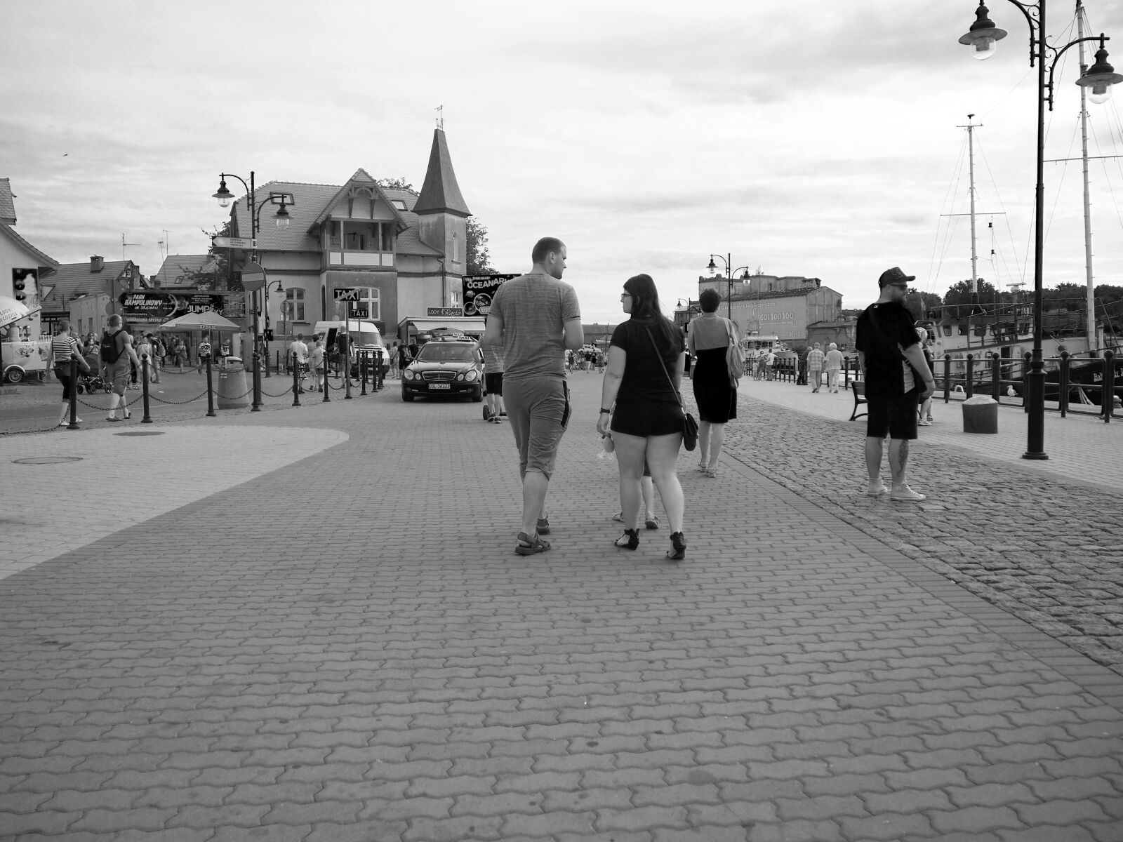 Olympus PEN E-PL6 sample photo. People, spacer, ustka photography