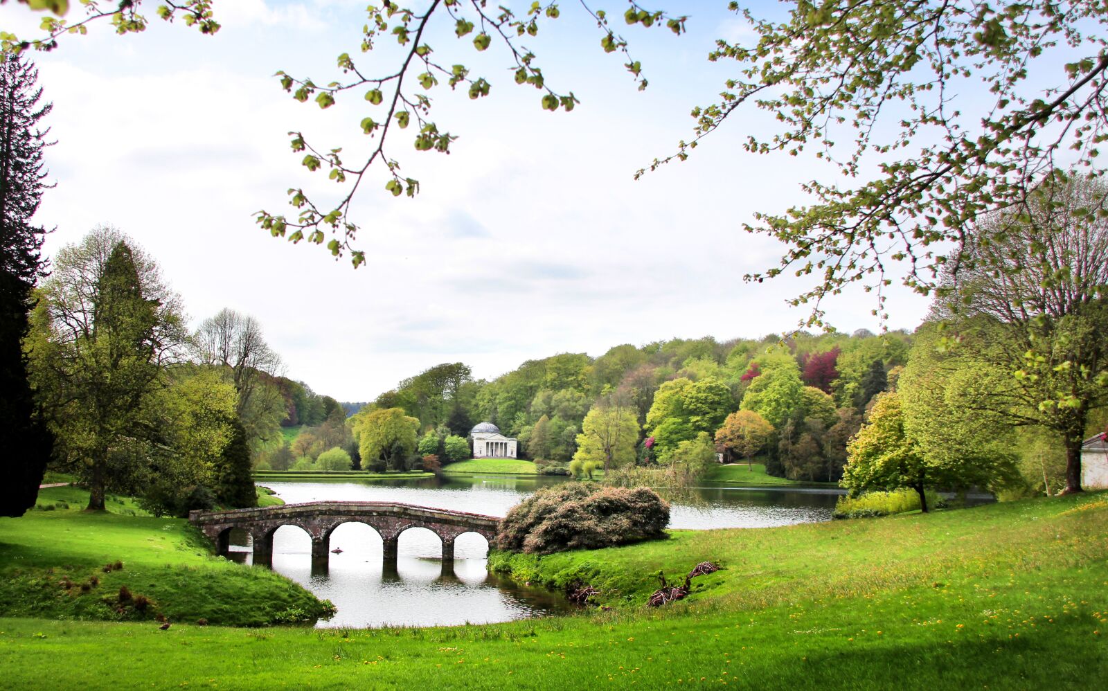 Canon EOS 1300D (EOS Rebel T6 / EOS Kiss X80) sample photo. Stourhead, park, garden photography