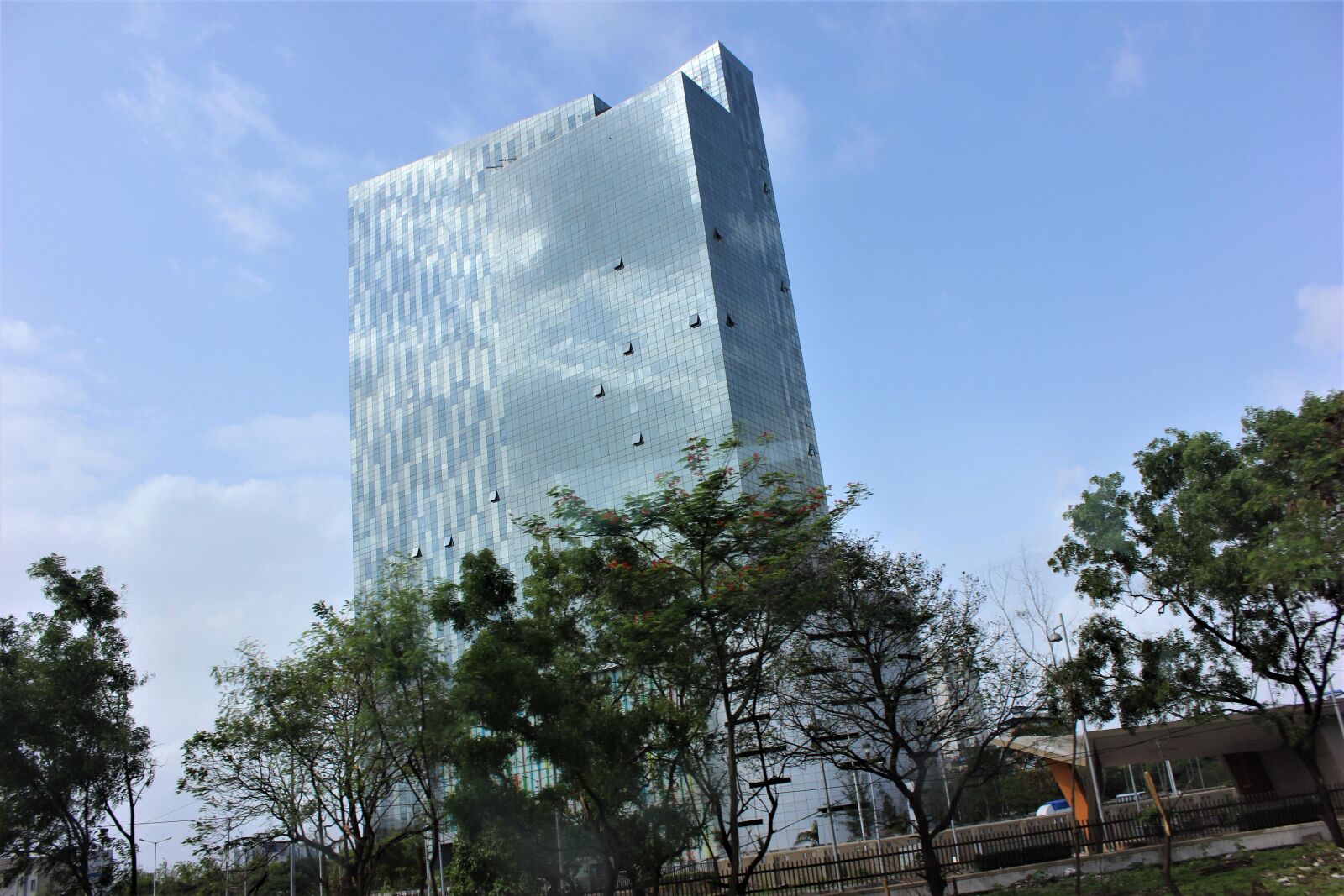 Canon EOS 600D (Rebel EOS T3i / EOS Kiss X5) sample photo. Architectural, design, city, view photography