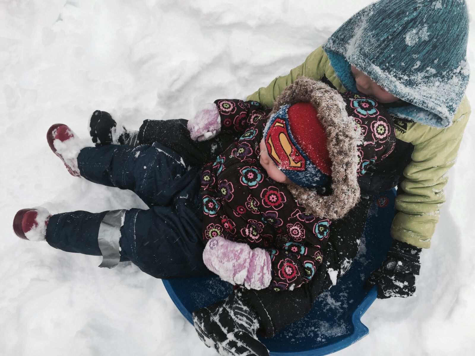 iPhone 6 back camera 4.15mm f/2.2 sample photo. Child, play, snow photography