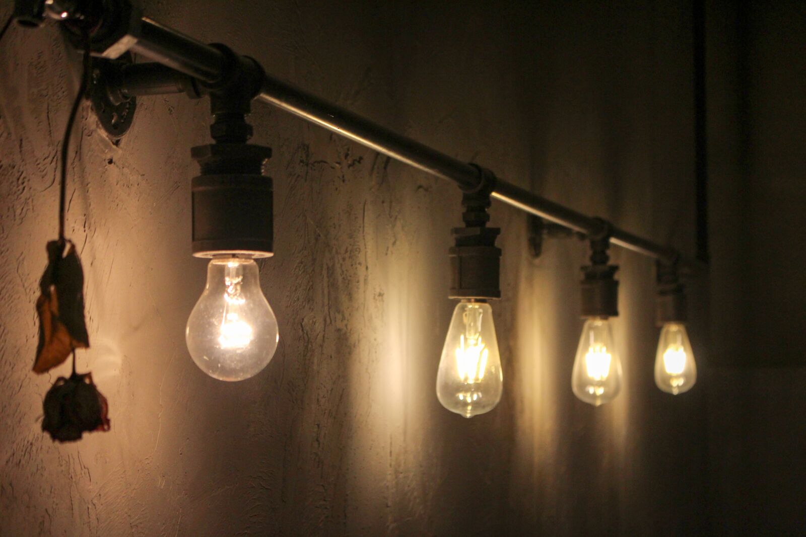 Canon EOS 100D (EOS Rebel SL1 / EOS Kiss X7) sample photo. Light bulb, lighting, light photography