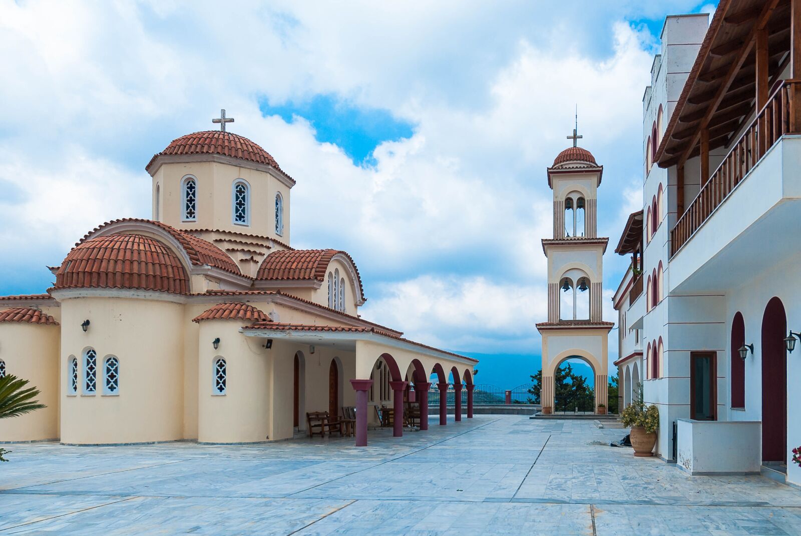 Nikon D80 sample photo. Crete, church, color photography