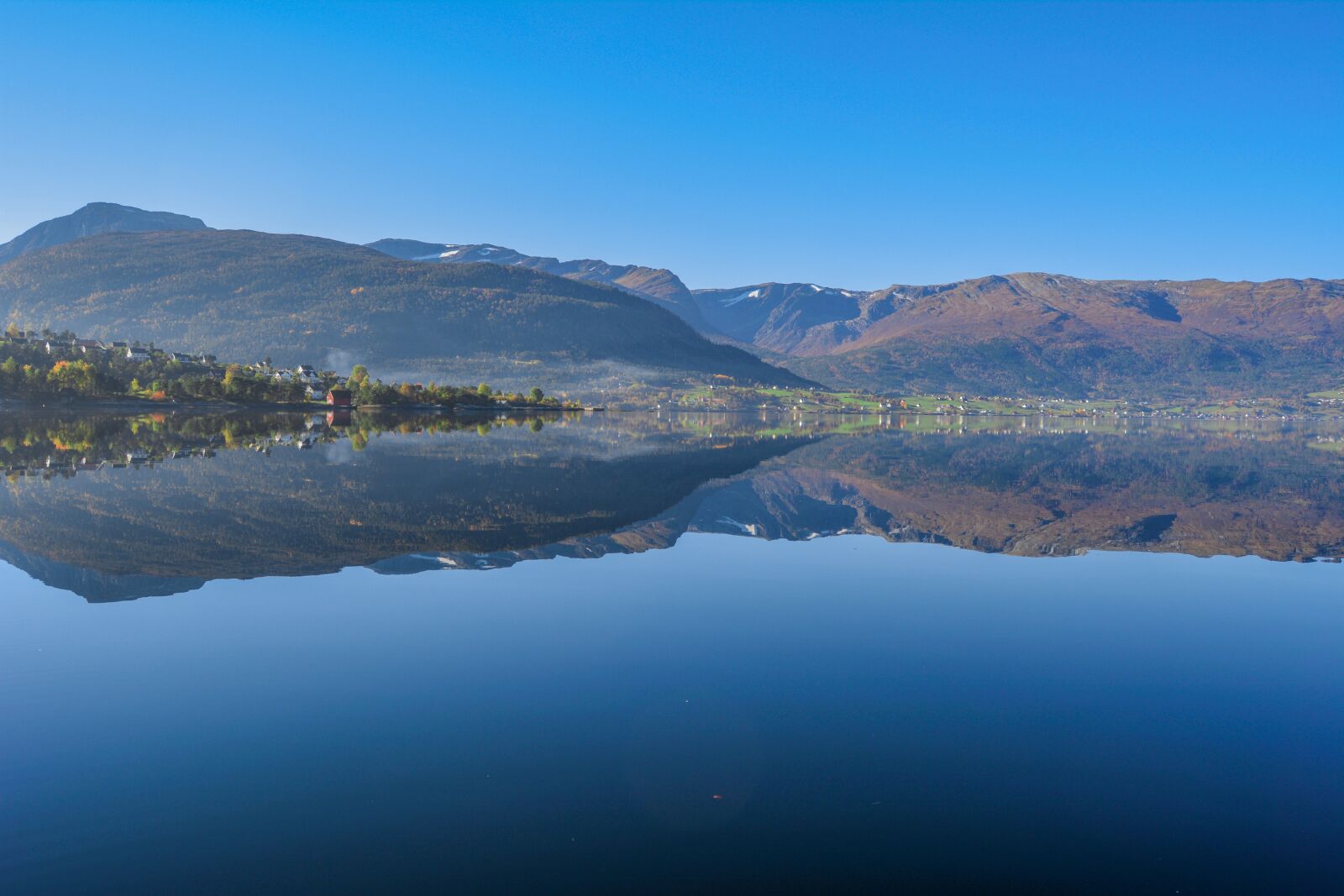 Nikon D5200 sample photo. Reflection, water, nature photography