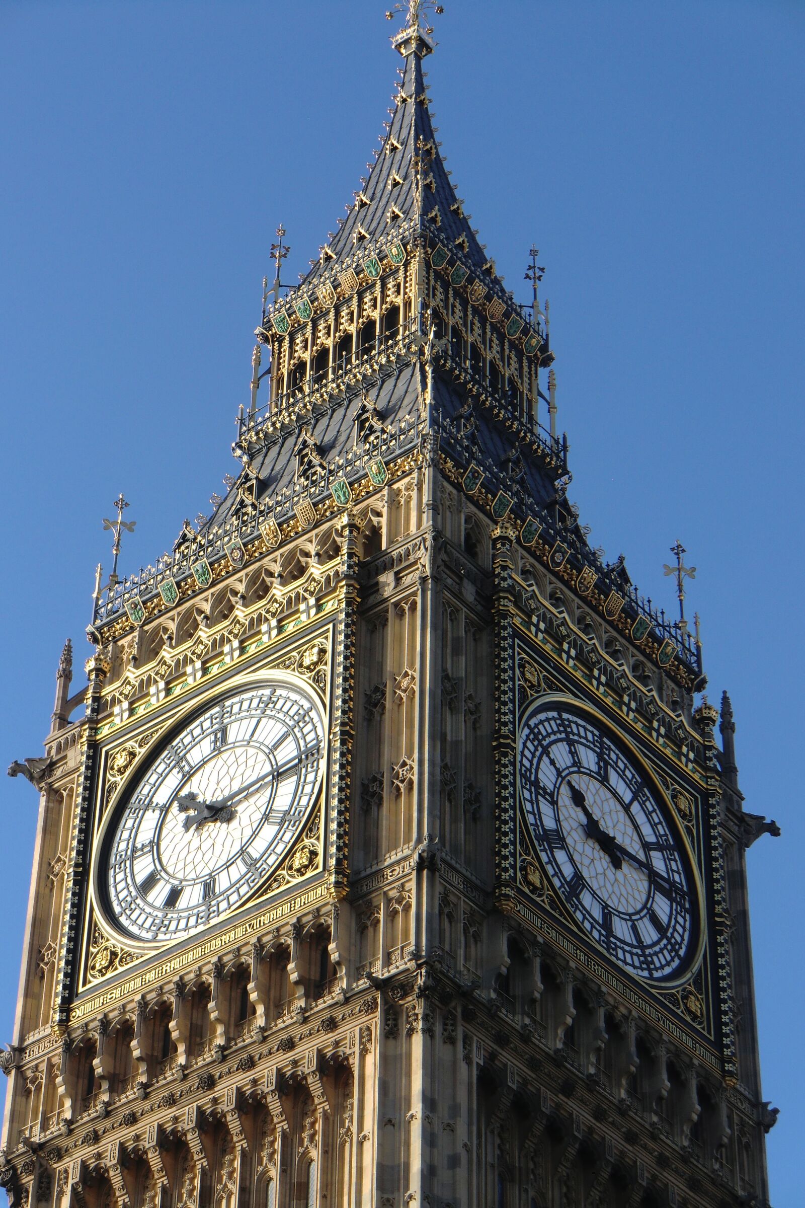 CASIO EX-H15 sample photo. Big ben, church, clock photography