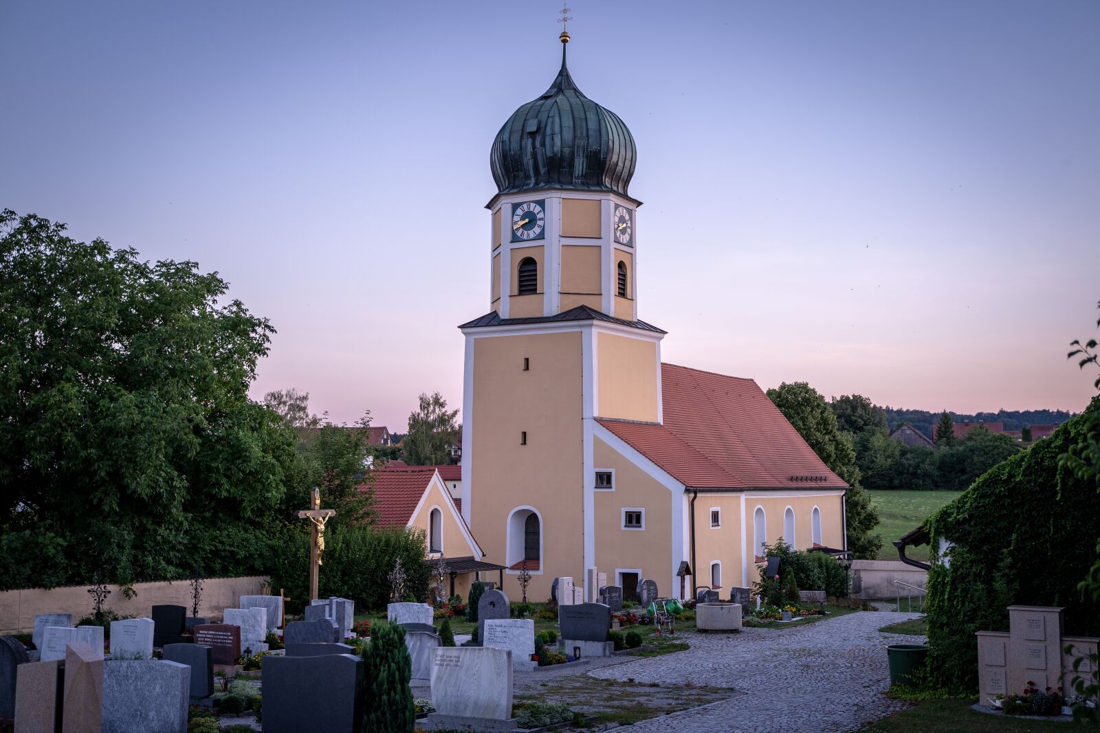 Sony a7 III + Tamron 28-75mm F2.8 Di III RXD sample photo. Church, cemetery, village church photography