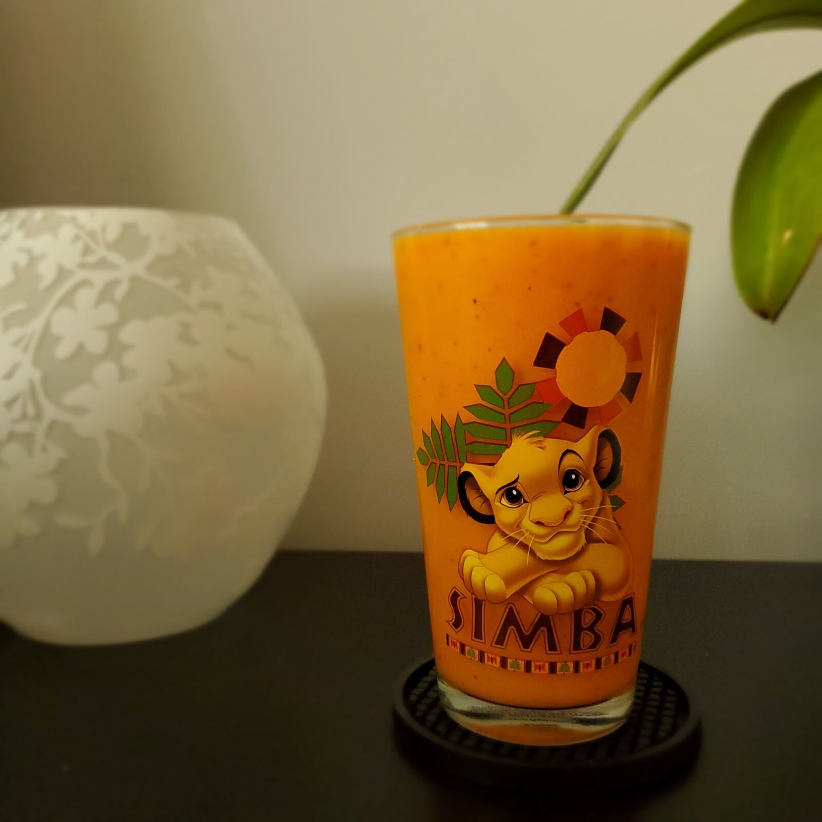 Samsung Galaxy S10 sample photo. Smoothie, orange, simba photography