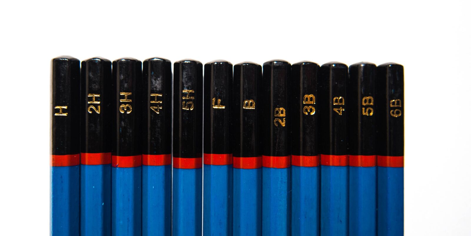 Olympus OM-D E-M5 sample photo. Pencils, أقلام رصاص, أقلام photography