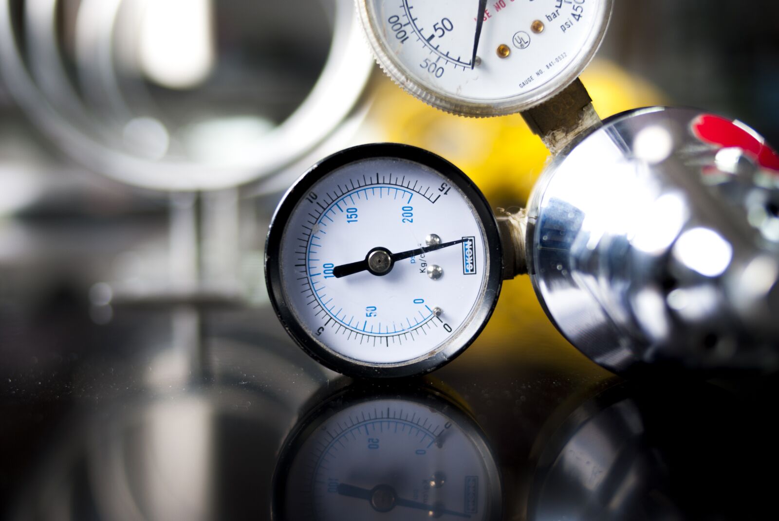 Nikon D60 sample photo. Pressure gauge, oxygen, industry photography