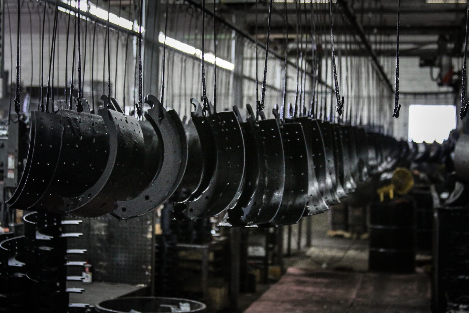 Canon EOS 50D sample photo. Brakes, trucks, stop photography