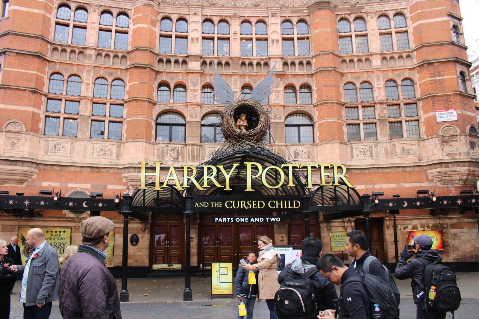 Canon EOS 700D (EOS Rebel T5i / EOS Kiss X7i) sample photo. Harry potter, building, cinema photography