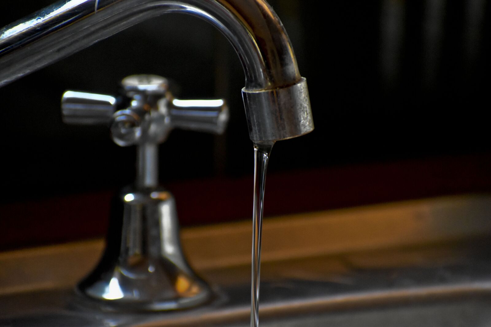 Nikon D3500 sample photo. Tap, water flow, flowing photography