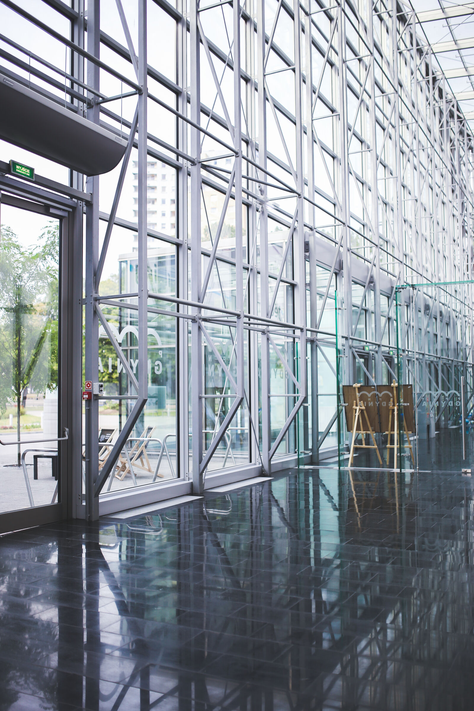 Canon EOS 6D + Sigma 35mm F1.4 DG HSM Art sample photo. Glass, building, ii photography