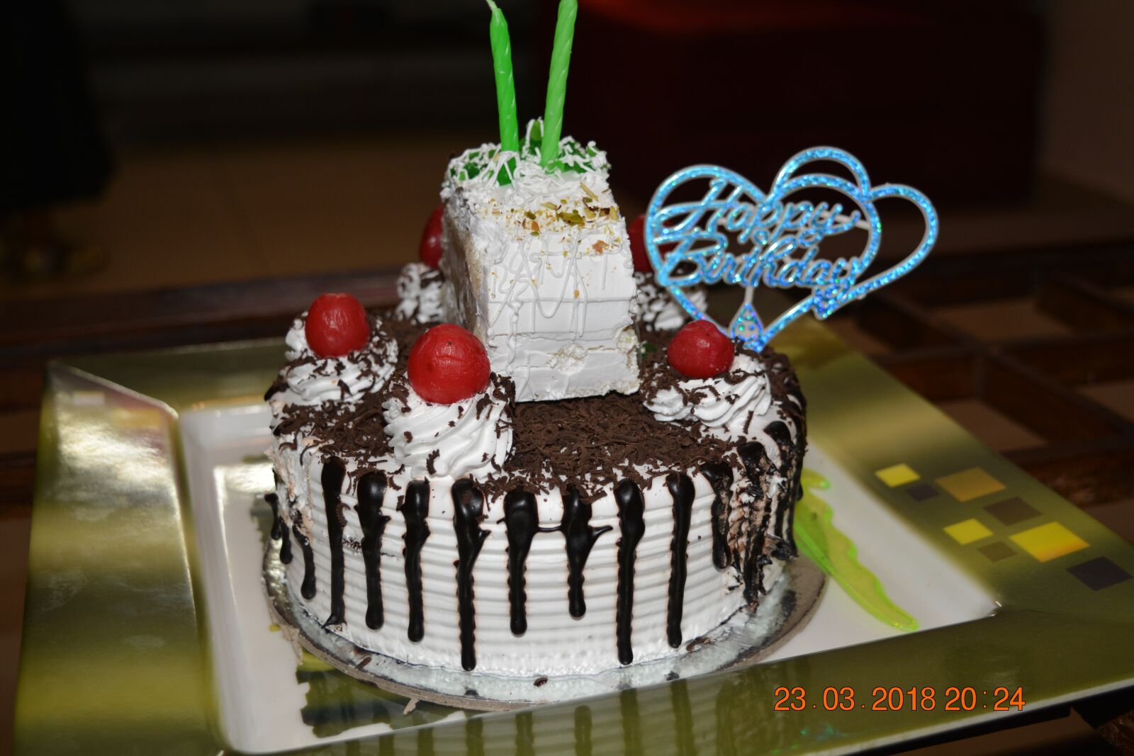 Nikon D5200 sample photo. Cake, birthday, celebration photography