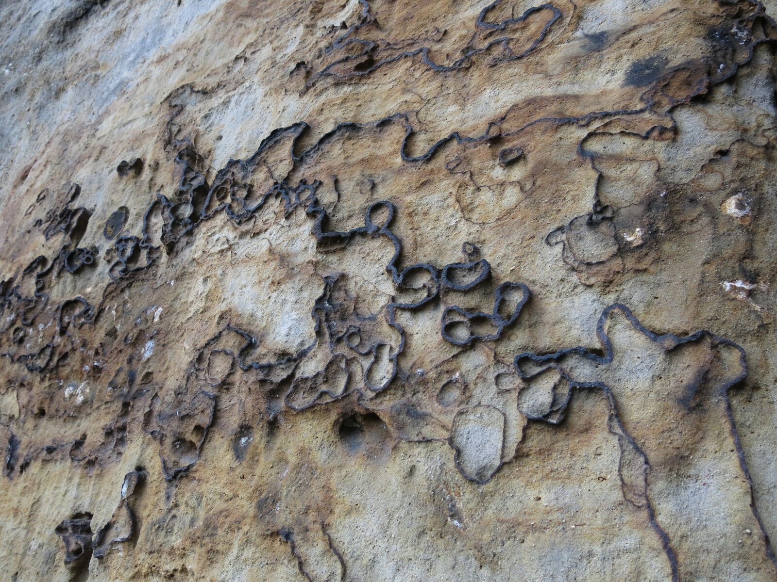 Canon PowerShot G15 sample photo. Iron tubes, iron erosion photography